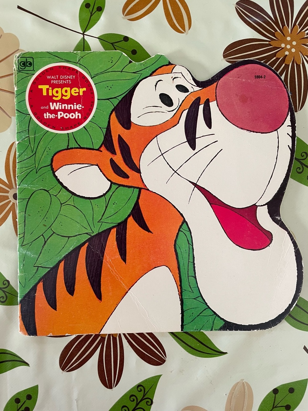 Vintage Tigger & Winnie-the-Pooh Golden Shaped Book